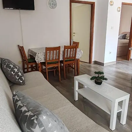 Zara Apartment Διαμέρισμα *